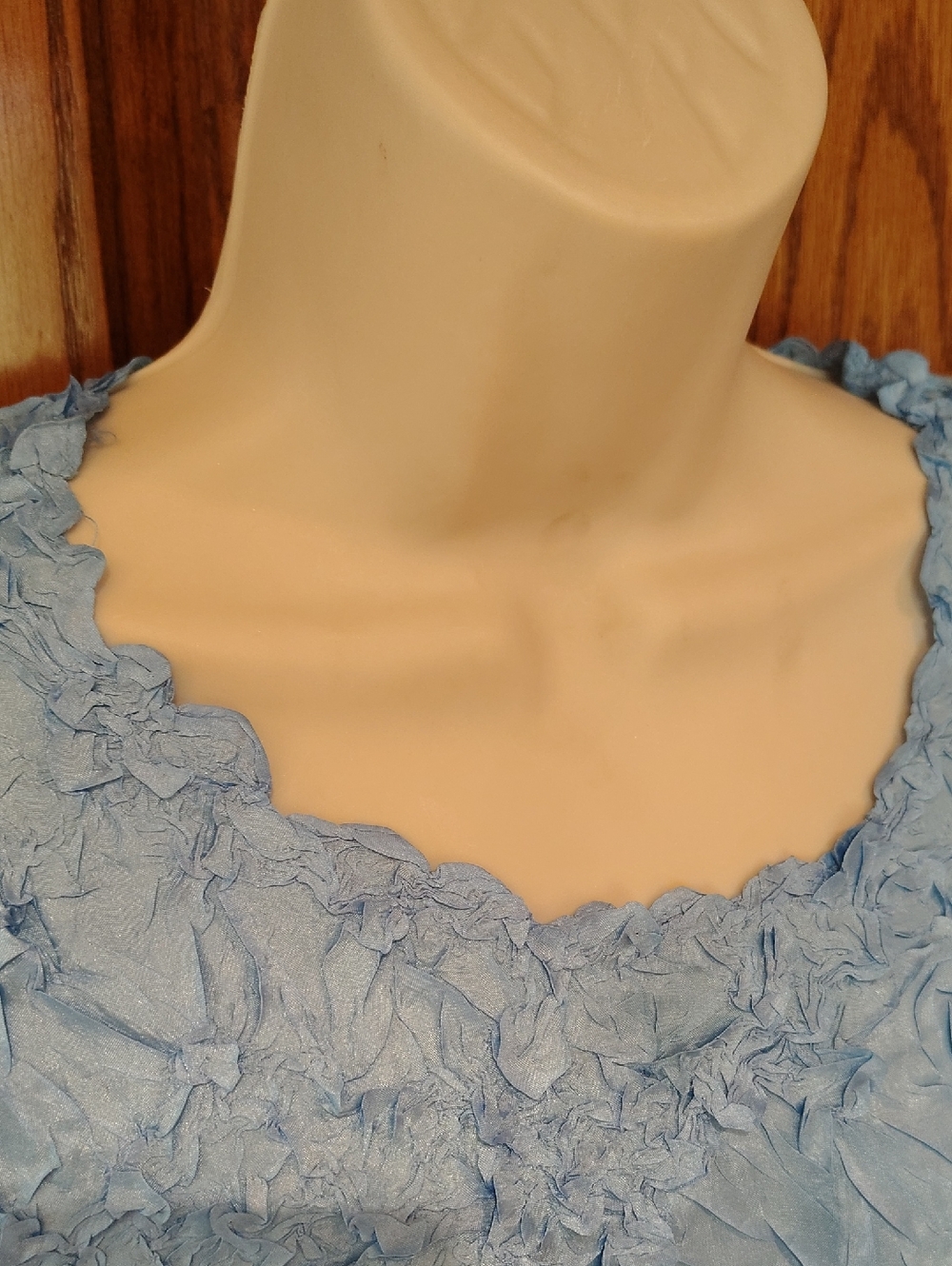 Beautiful Light Blue Textured Ruffle Women's Top S-L - Picture 2 of 4